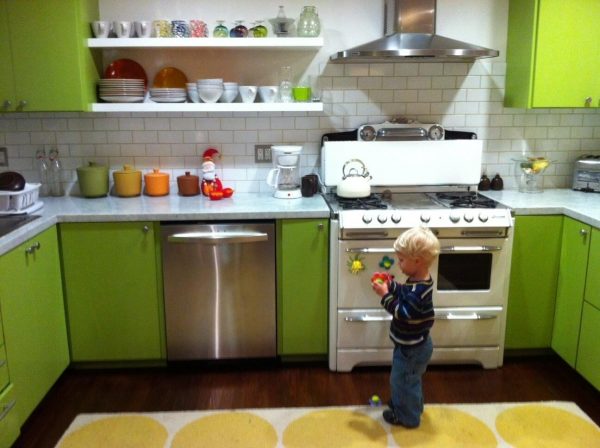 кухонный гарнитур цвета лайм